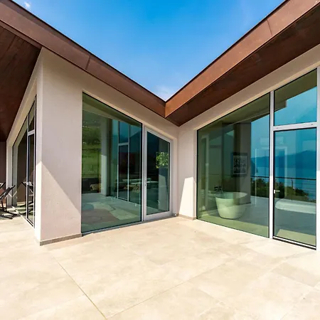 Gau' By Interhome Riva di Solto