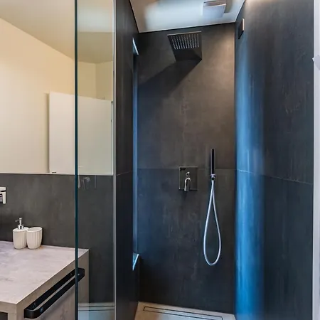 Gau' By Interhome Riva di Solto